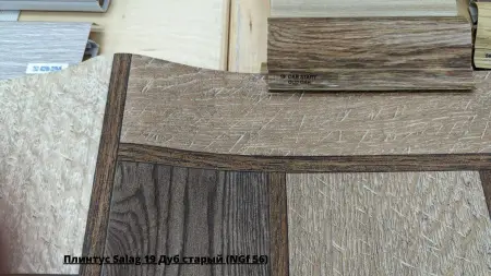 Плинтус Salag 19 Дуб старый (NGf 56) + Линолеум Favorit Stobo 1